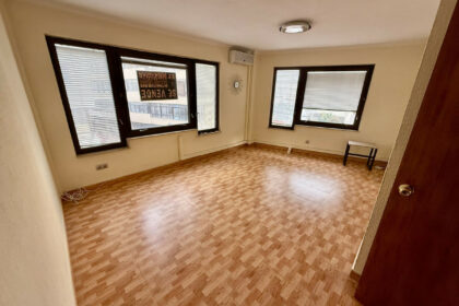 8c1ab160ec7ec02ab2de9c3e7f9f253c - 1