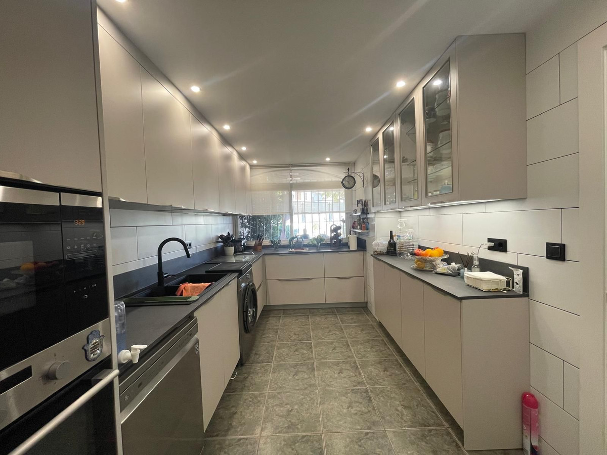 8d6e9e26c19c6141129a08ebef9953a8 - 13