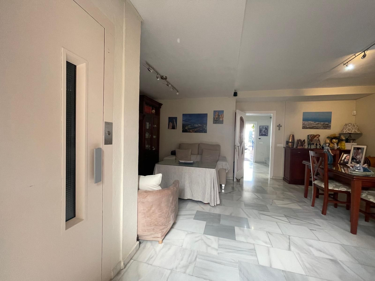 8d6e9e26c19c6141129a08ebef9953a8 - 26