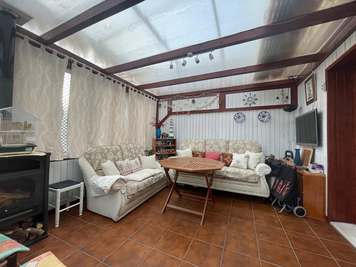 8d6e9e26c19c6141129a08ebef9953a8 - 5