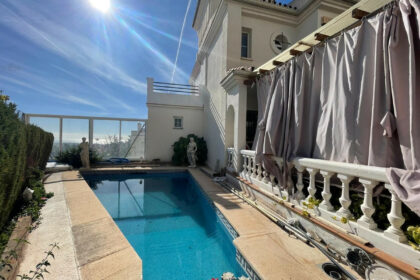 8d6e9e26c19c6141129a08ebef9953a8 - 53