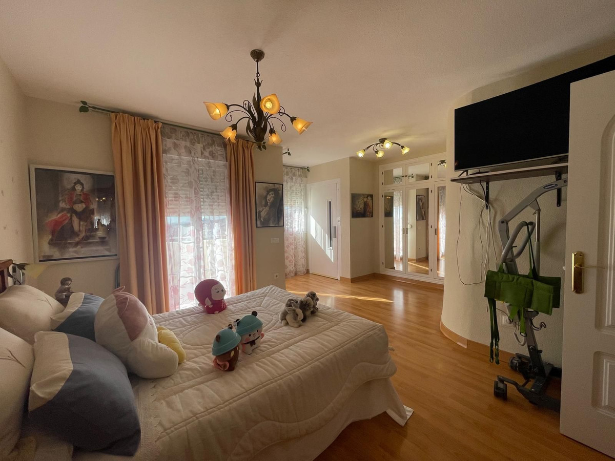 8d6e9e26c19c6141129a08ebef9953a8 - 7