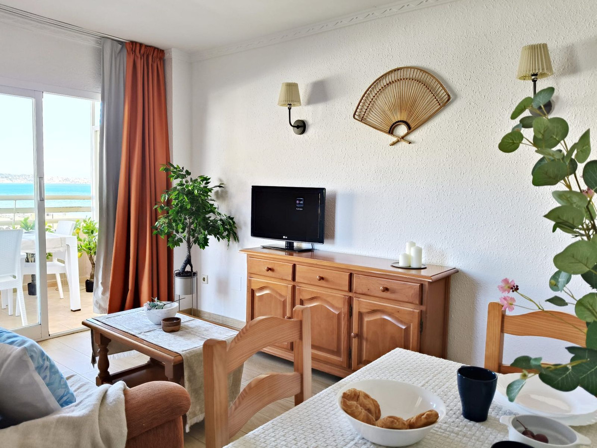 8db4e396a6e84f75e2236de85046e793 - 27