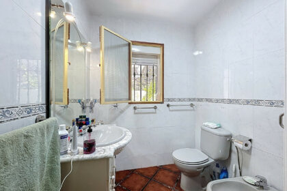 8dd9ff6616d6173db60f05e1bcc930a5 - 40