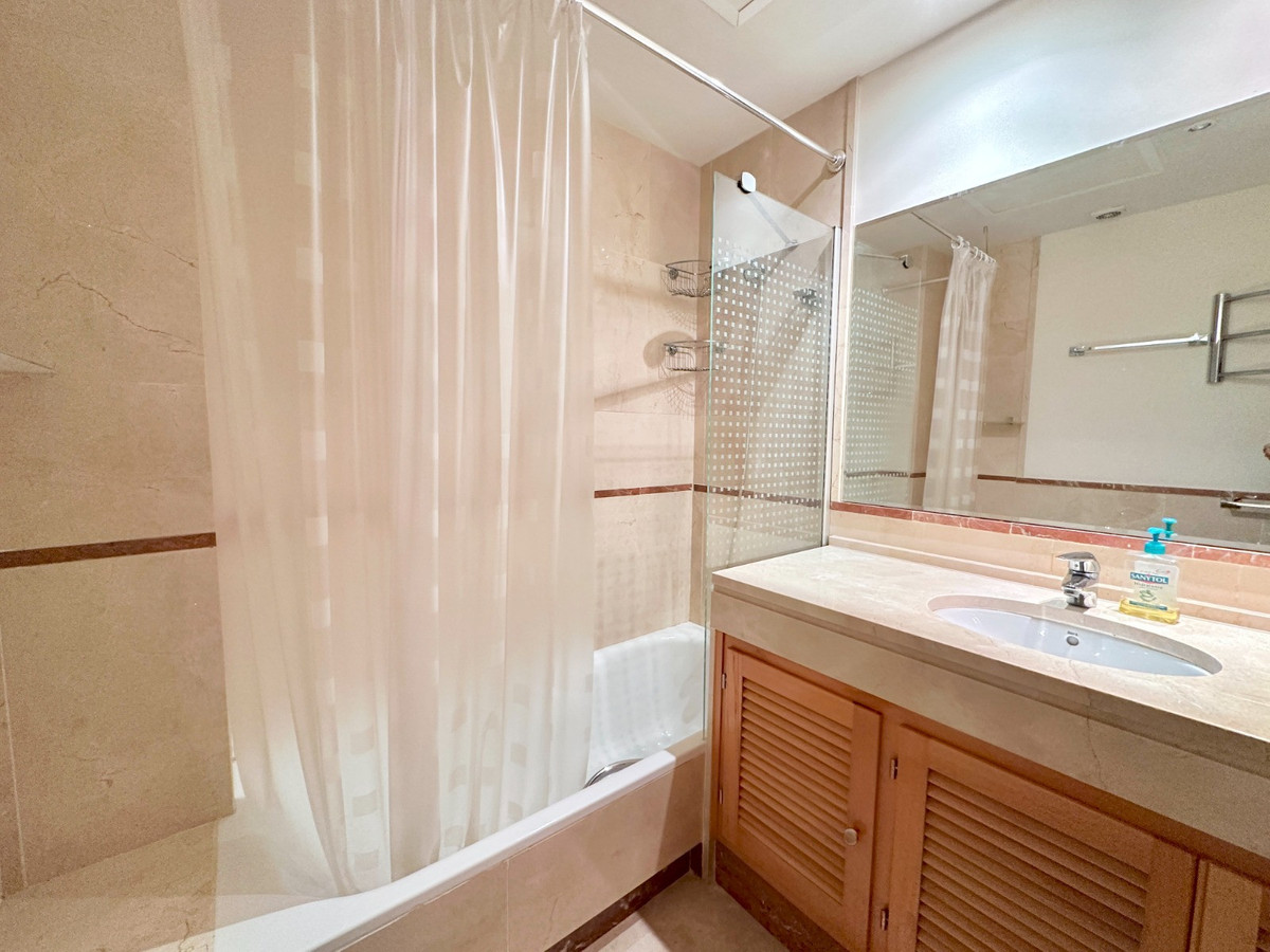 8fbce1b26bf0a696a5f06cb4e487f14d - 16