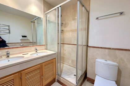 8fbce1b26bf0a696a5f06cb4e487f14d - 19