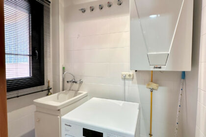 8fbce1b26bf0a696a5f06cb4e487f14d - 21