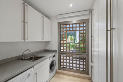 90b17a2cae818f46d20030b06df84845 - 18