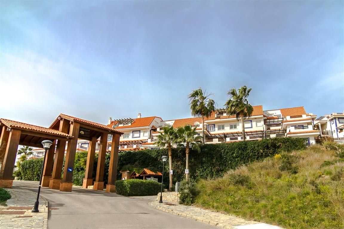 96255804f11ae572a102f351099fb699 - 33