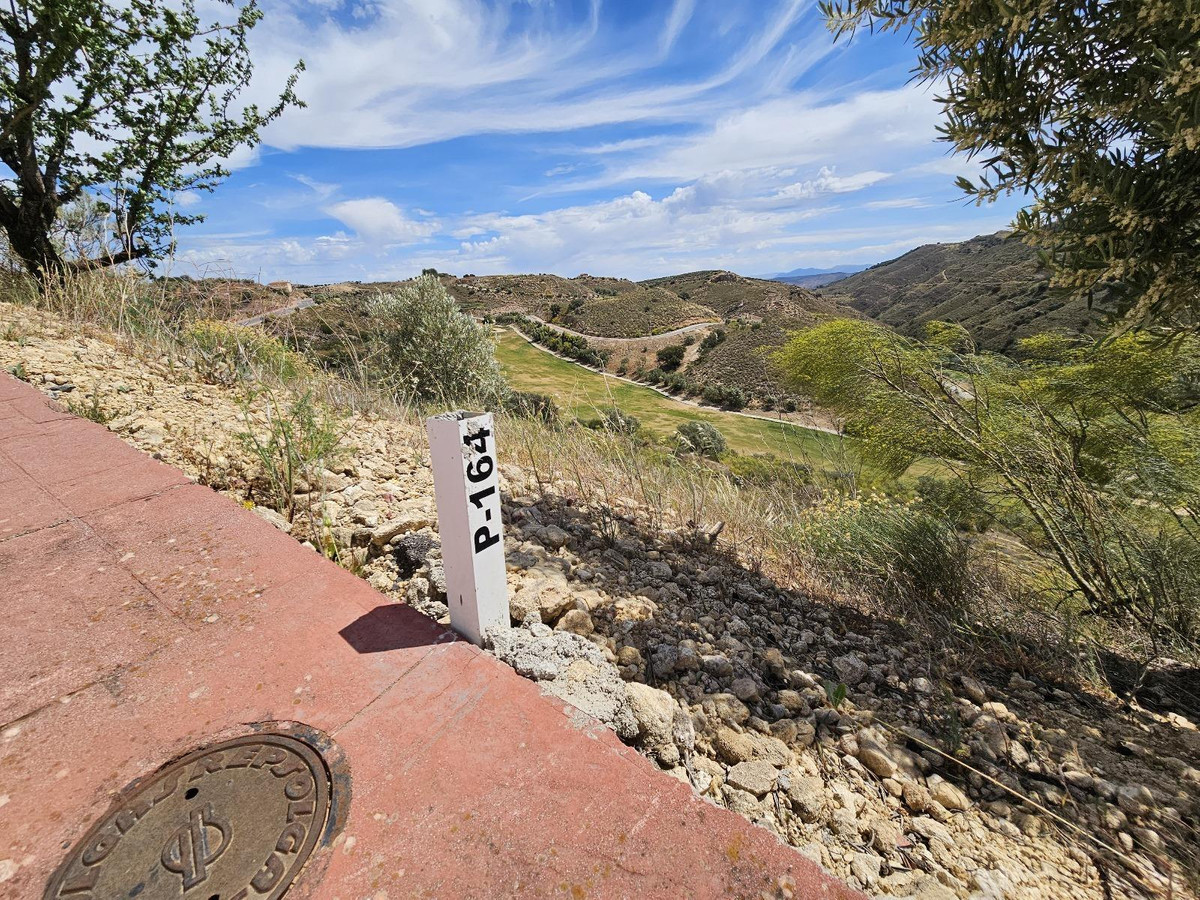 96f16b3c625d13167806ffee508e94f6 - 5