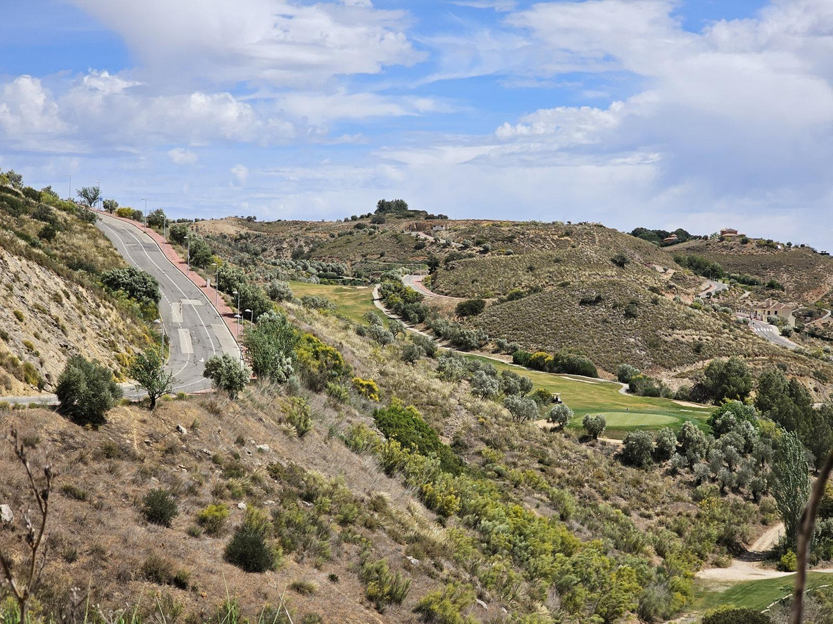 96f16b3c625d13167806ffee508e94f6 - 9