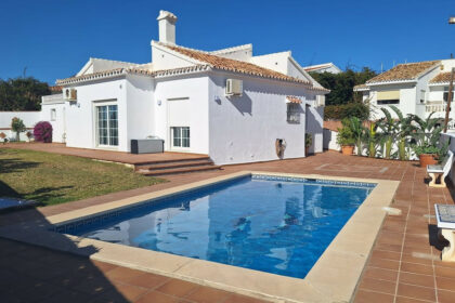 9947f7ee42a734949128919f8c1dbc1a - 1