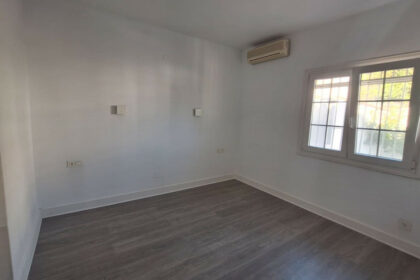 9947f7ee42a734949128919f8c1dbc1a - 15