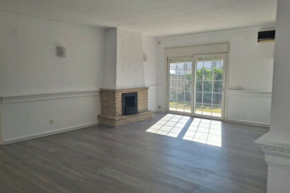 9947f7ee42a734949128919f8c1dbc1a - 9