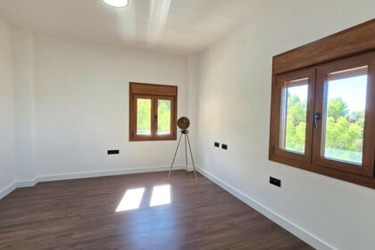 9c1daeff93c290765d8ca85bc74e0605 - 40