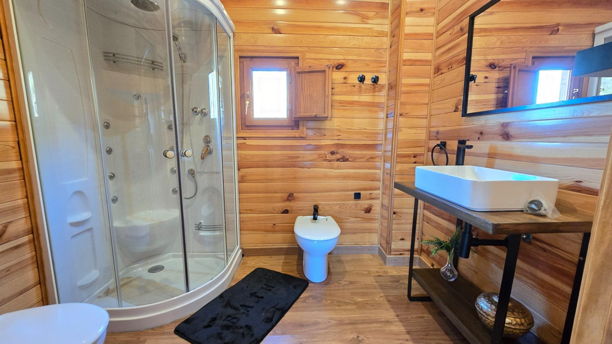 9c1daeff93c290765d8ca85bc74e0605 - 7