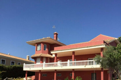 9f6c1a8faa93ad436dd489e98b3502c9 - 1