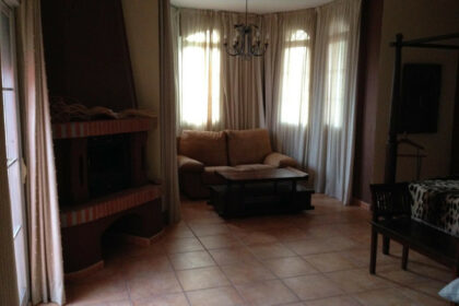 9f6c1a8faa93ad436dd489e98b3502c9 - 12