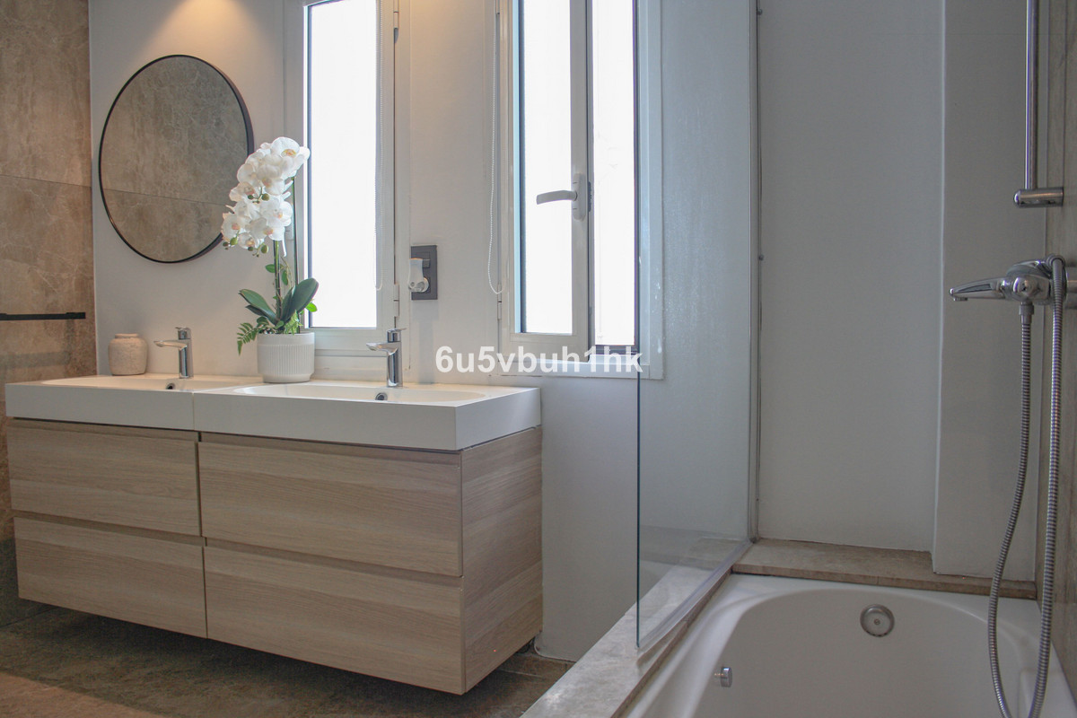 9facca0814e813a02a8f95c197d2ebbc - 32