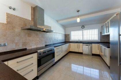 a38e24c412f7b1d34a89df65d8436e48 - 13