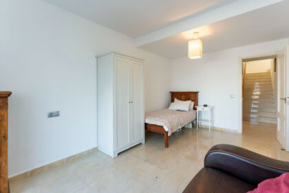 a38e24c412f7b1d34a89df65d8436e48 - 17