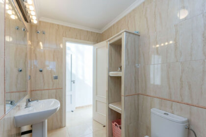 a38e24c412f7b1d34a89df65d8436e48 - 29