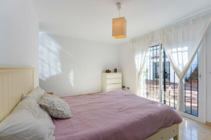 a38e24c412f7b1d34a89df65d8436e48 - 32