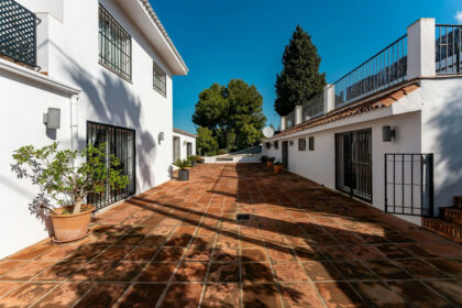 a38e24c412f7b1d34a89df65d8436e48 - 42