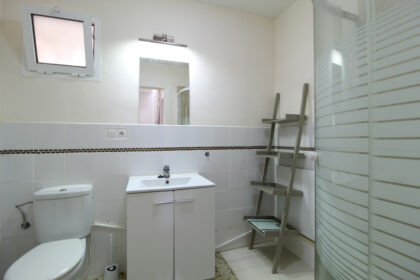 a7bef77b7e58ba2ca7c8a66f85797839 - 12