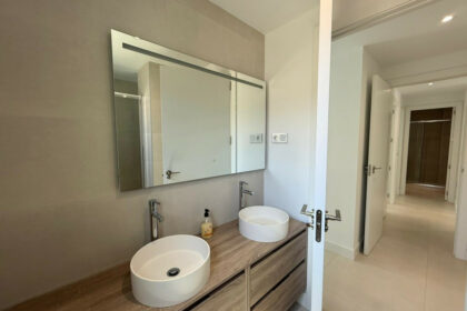 a7c8483b943d6fee2d20c62c0f67a3cb - 18