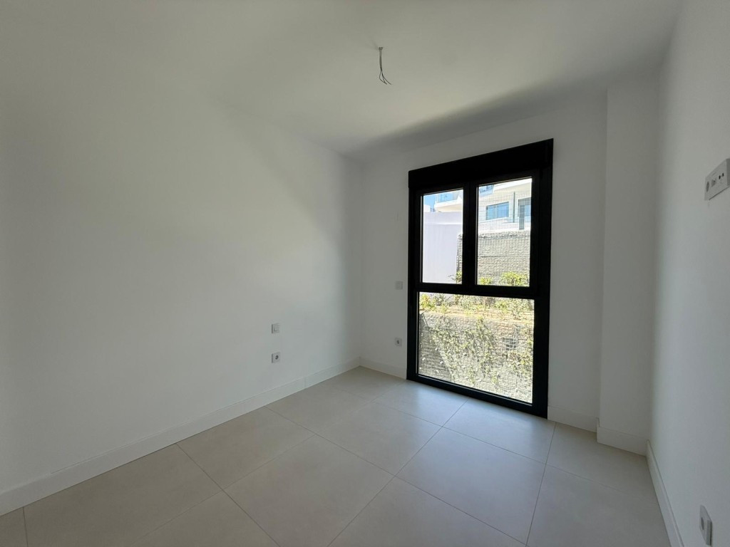 a7c8483b943d6fee2d20c62c0f67a3cb - 27