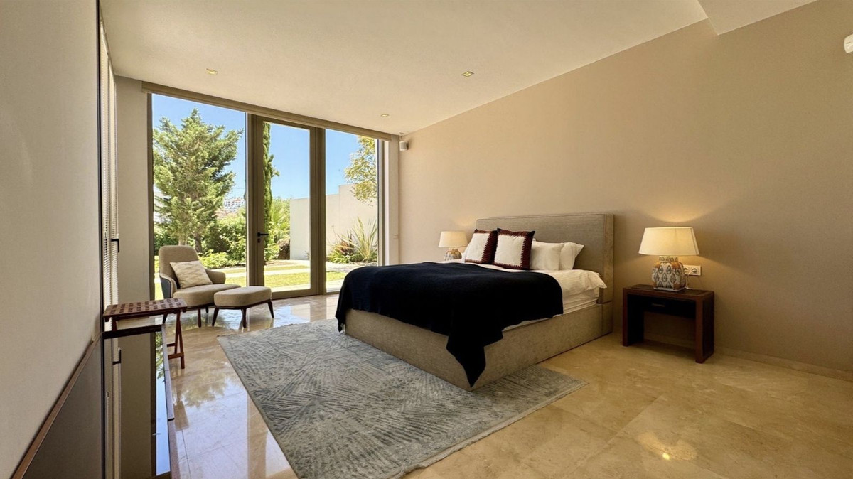 aa0080de7c6bae57983f3f20fee7b5f1 - 13