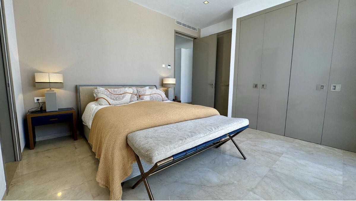 aa0080de7c6bae57983f3f20fee7b5f1 - 14