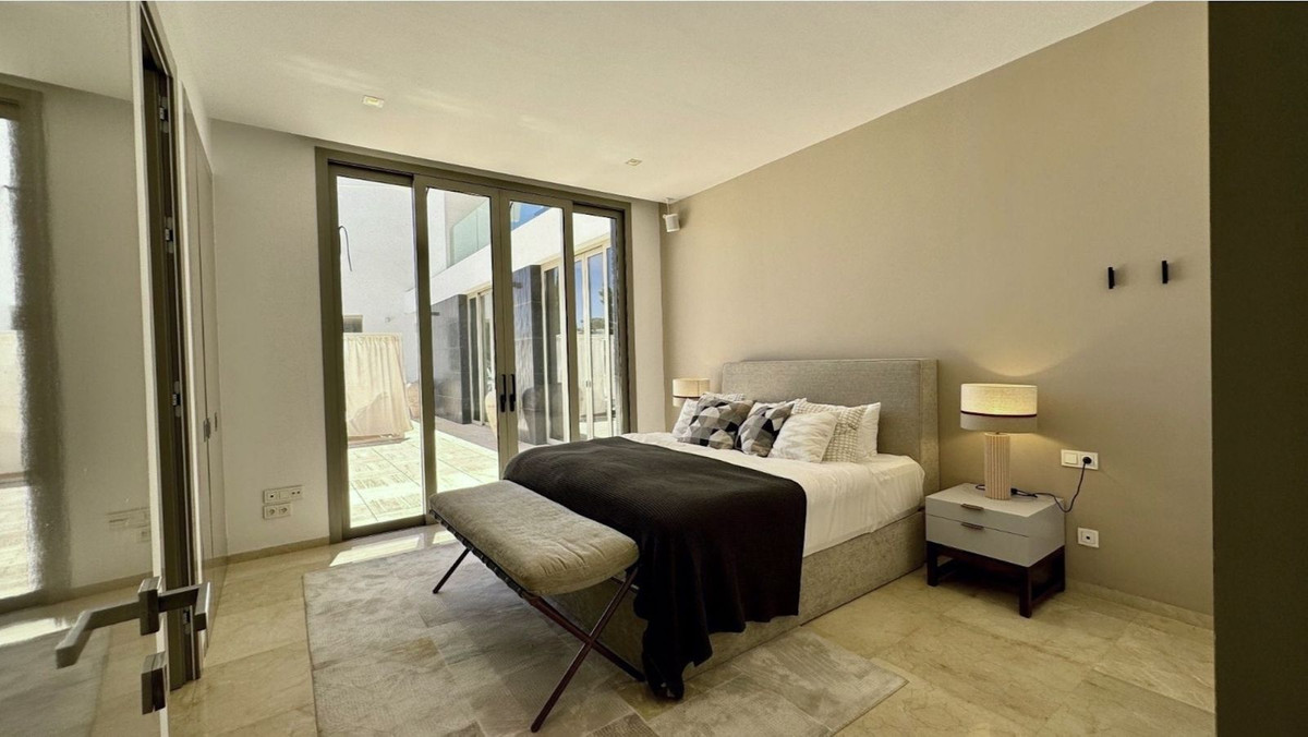 aa0080de7c6bae57983f3f20fee7b5f1 - 15