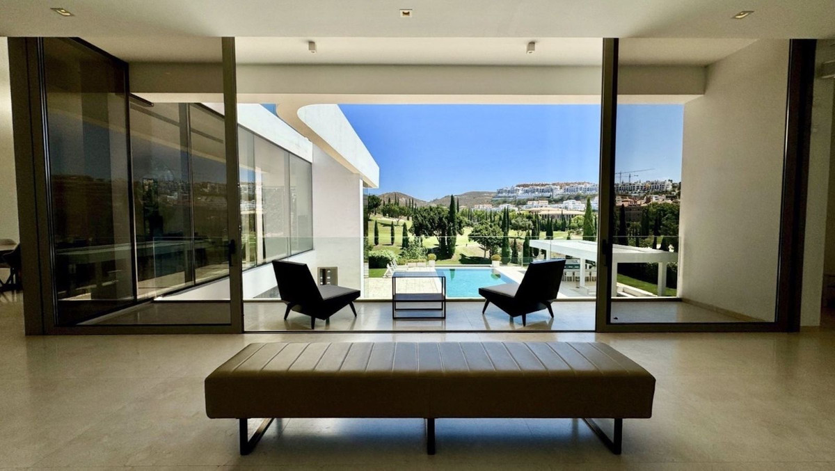 aa0080de7c6bae57983f3f20fee7b5f1 - 6