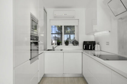 ab78cf849768938a82c97d9a01c57640 - 10