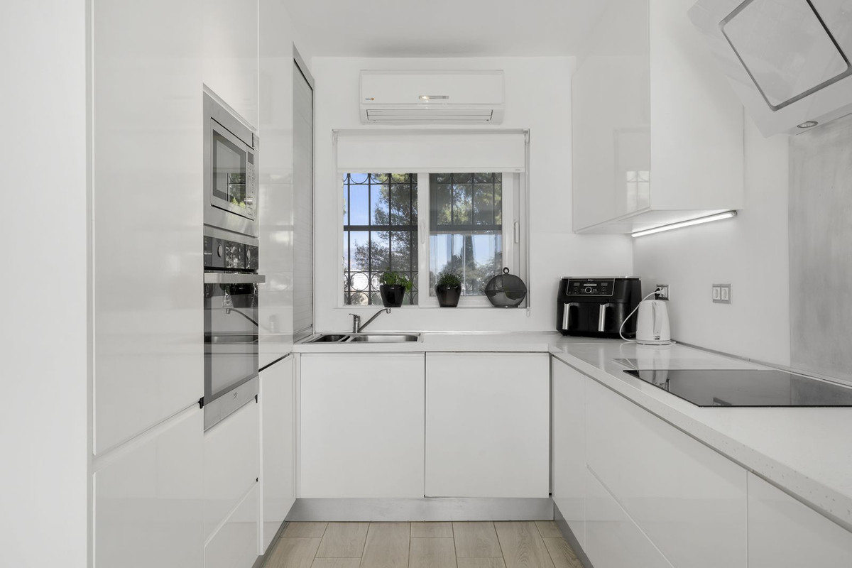 ab78cf849768938a82c97d9a01c57640 - 10