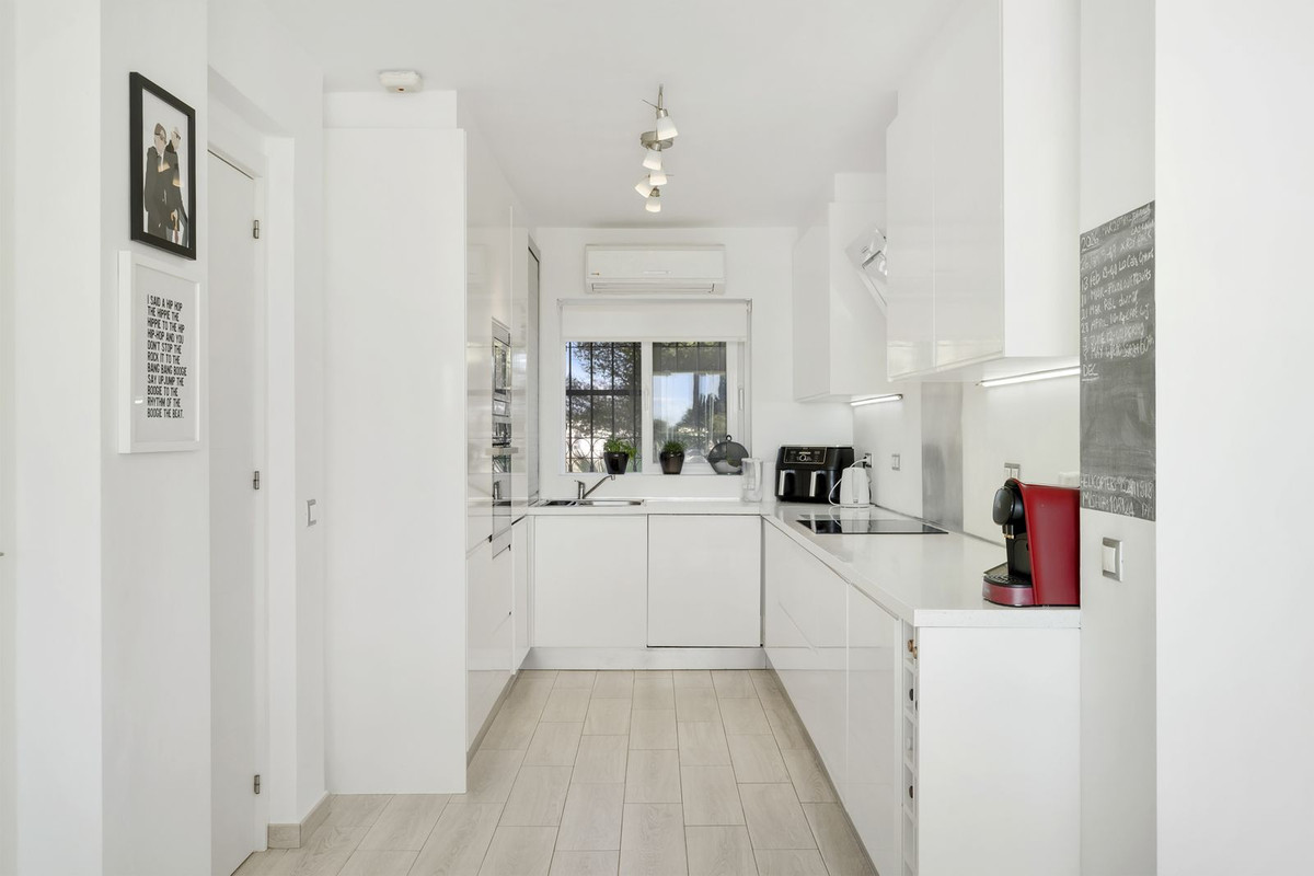 ab78cf849768938a82c97d9a01c57640 - 12