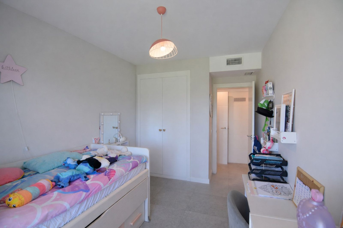 accb2c1998d02348a19dee637555c7f3 - 19