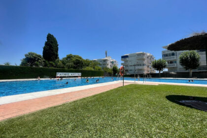 ad1752840164f42c404ab6d139992d61 - 12