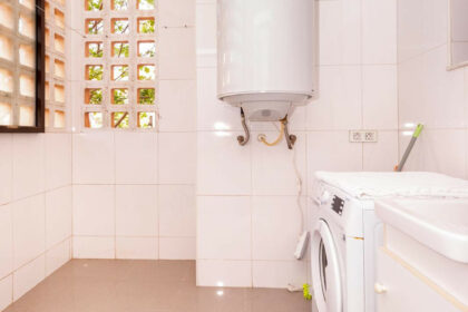 b016e870ae4bfae06519bb9b35b4b80c - 19