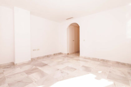 b016e870ae4bfae06519bb9b35b4b80c - 37