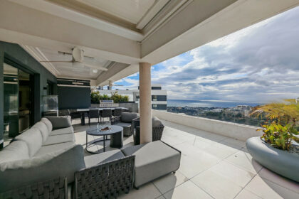 b07149c5cb7679f0d03070768abbad1a - 1