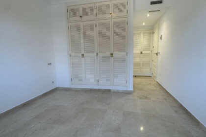 b5f8d75ef883ced3da1feb800927c840 - 18