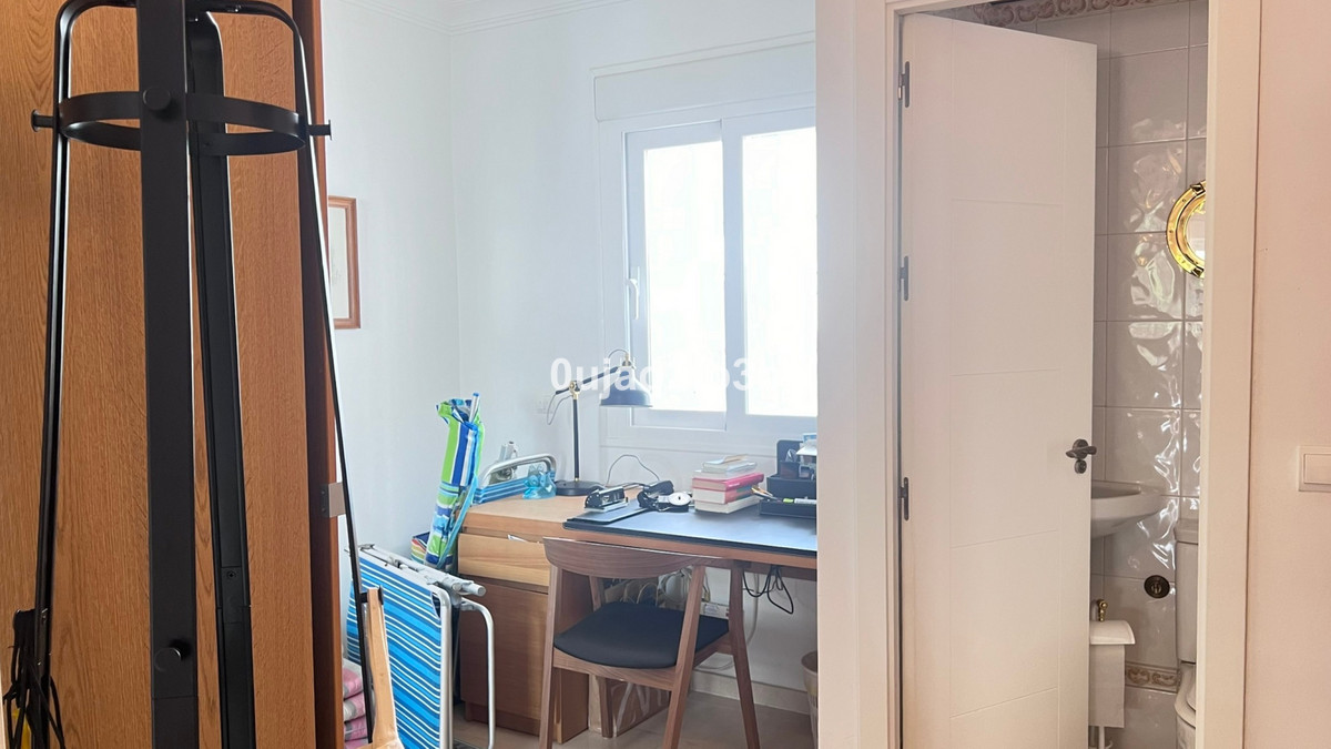 b70ecc77db25cb831e7064be625c3933 - 10