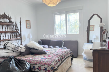 b70ecc77db25cb831e7064be625c3933 - 12