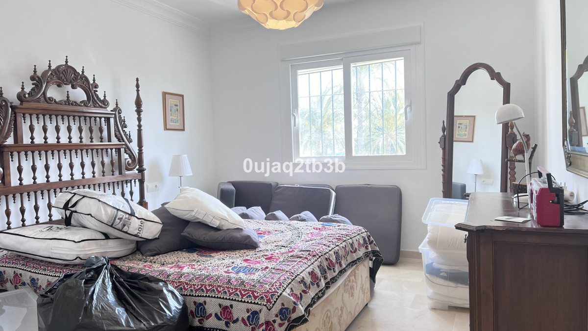 b70ecc77db25cb831e7064be625c3933 - 12