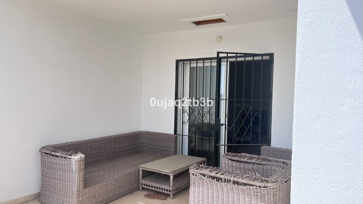 b70ecc77db25cb831e7064be625c3933 - 28