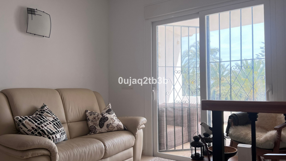 b70ecc77db25cb831e7064be625c3933 - 32