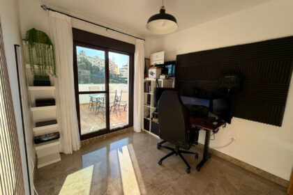 b7cbc79c353671315b2759e65f83a463 - 21